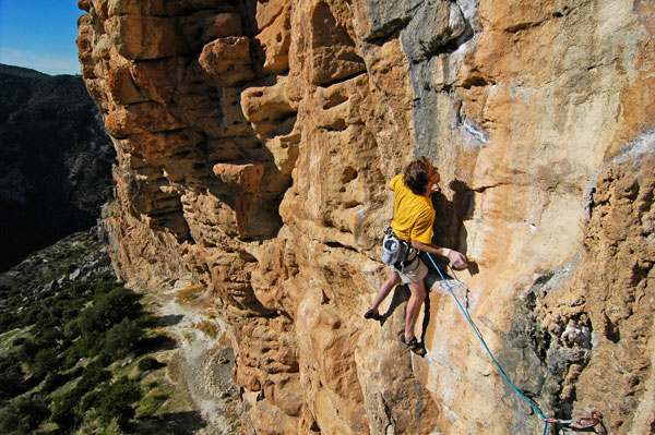 Ted Roberts in Hakuna Matata 7a+